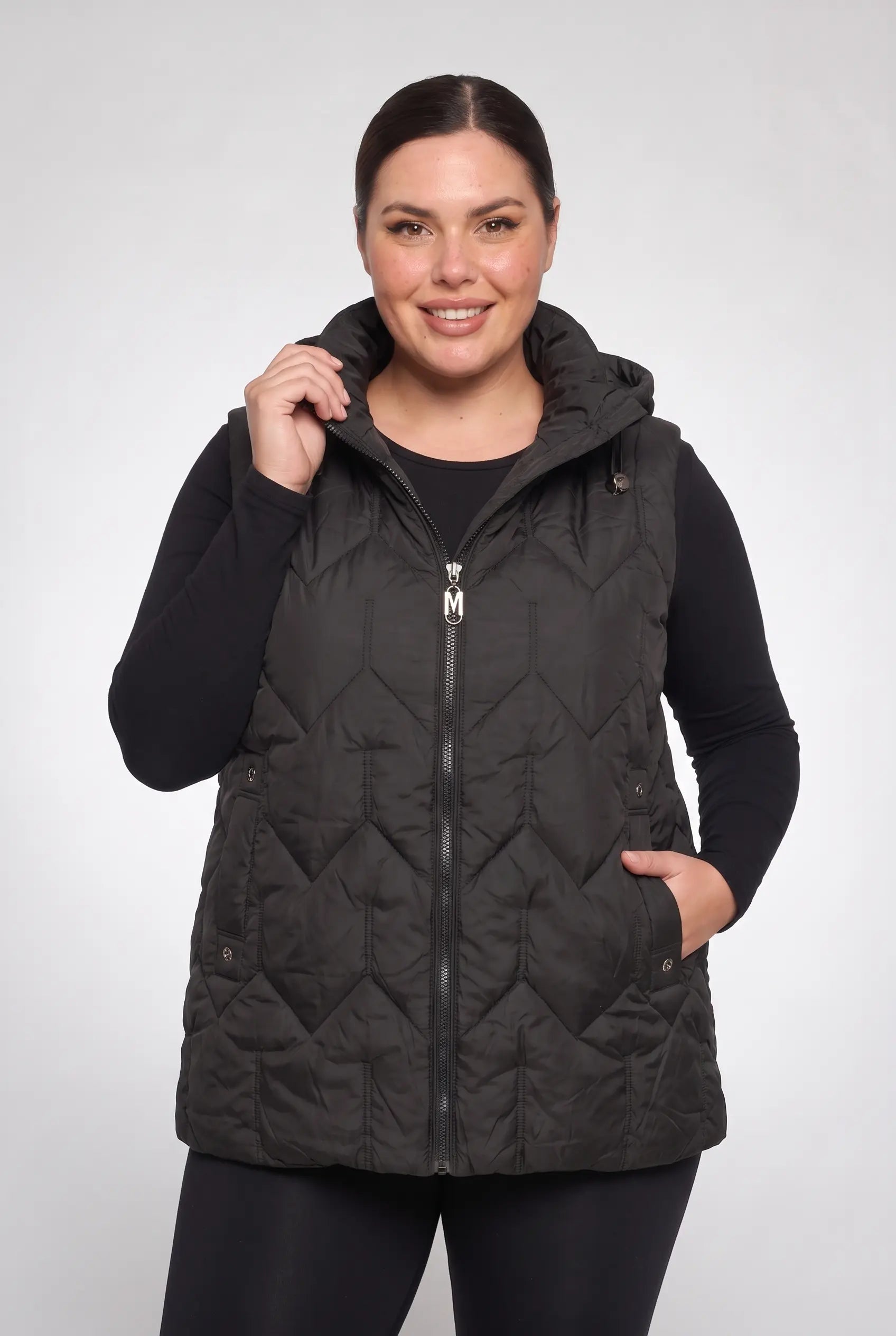 Kamizelka bezrękawnik pikowany z kapturem plus size 3XL-7XL